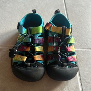 Size 2 kids Keen water shoes
